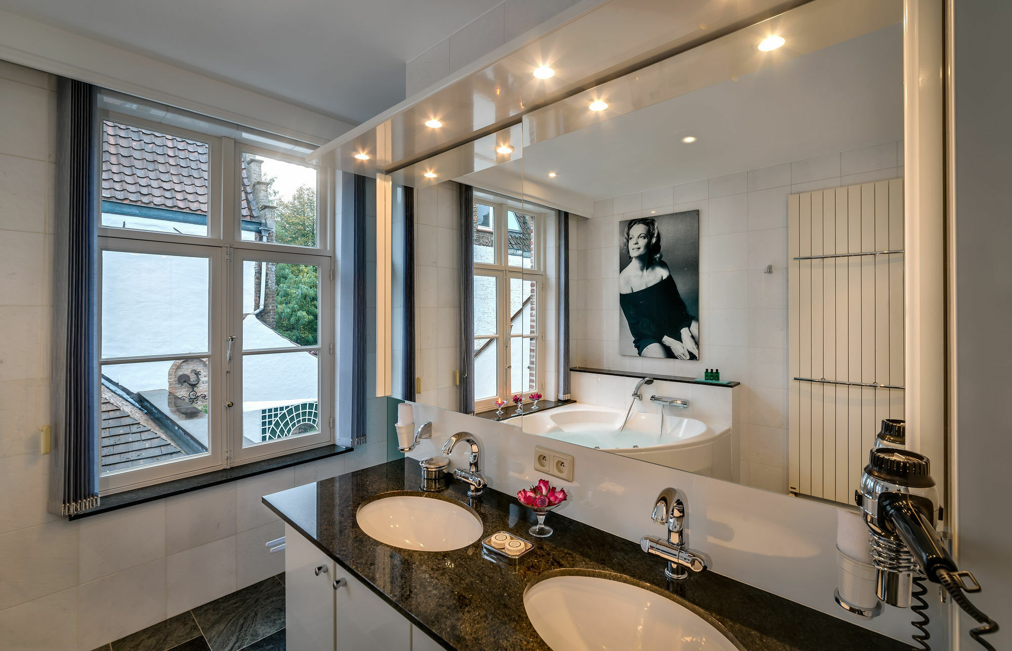 Canalside House - Luxury Guesthouse Brugge Bagian luar foto
